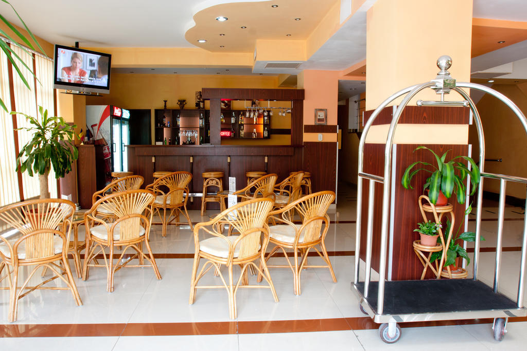 Denisa Hotel Otopeni Exteriér fotografie