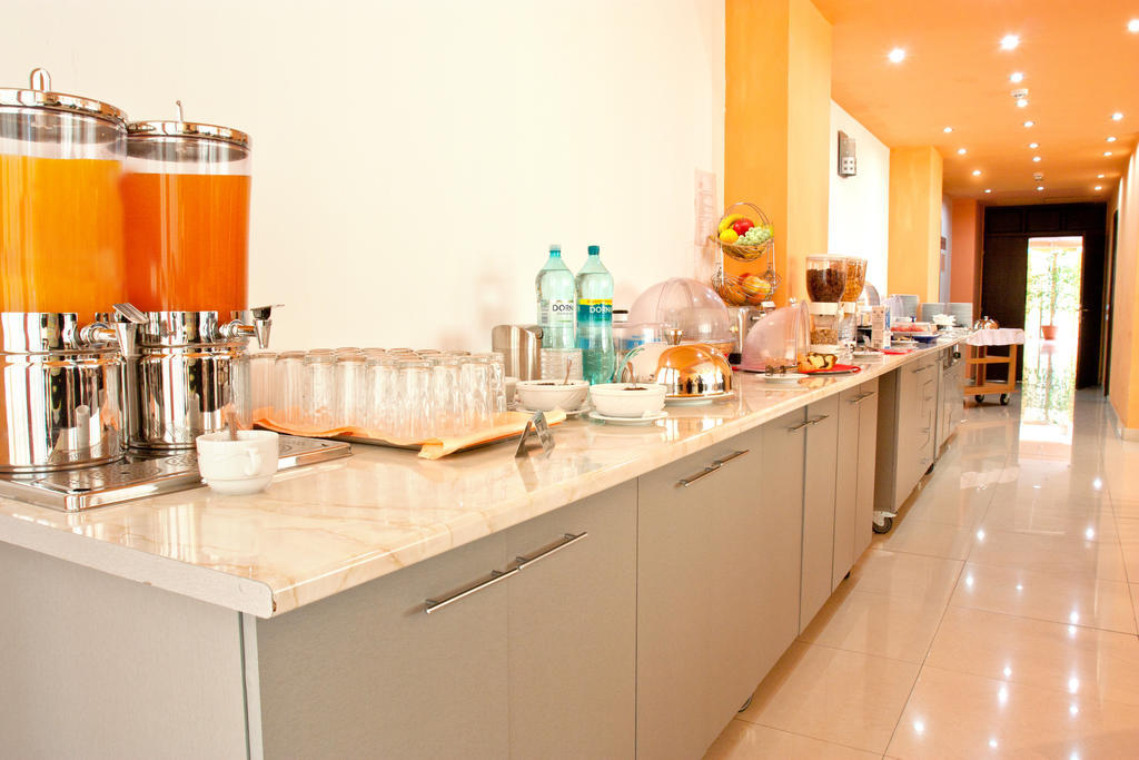 Denisa Hotel Otopeni Exteriér fotografie